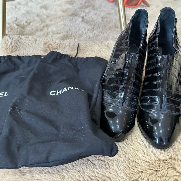CHANEL Paris New York high heels booties(size-39) - Picture 2 of 9